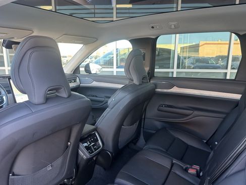 Used 2025 Volvo EX90 Plus AWD/4WD image 30