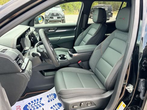 New 2026 GMC Terrain AT4 w/ Technology Package II AWD/4WD image 19
