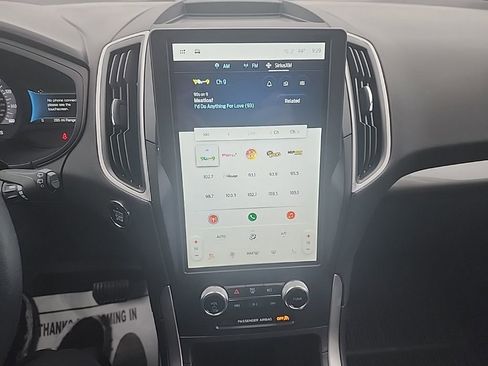 Used 2024 Ford Edge SEL w/ Convenience Package image 16
