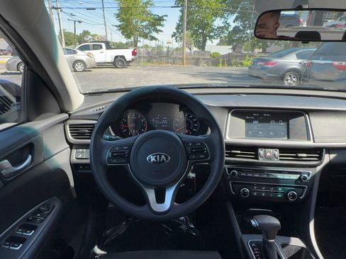 Used 2018 Kia Optima LX w/ Convenience Package FWD image 10