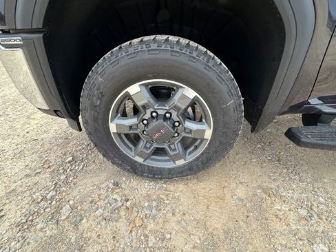 New 2026 GMC Sierra 2500 SLT image 10