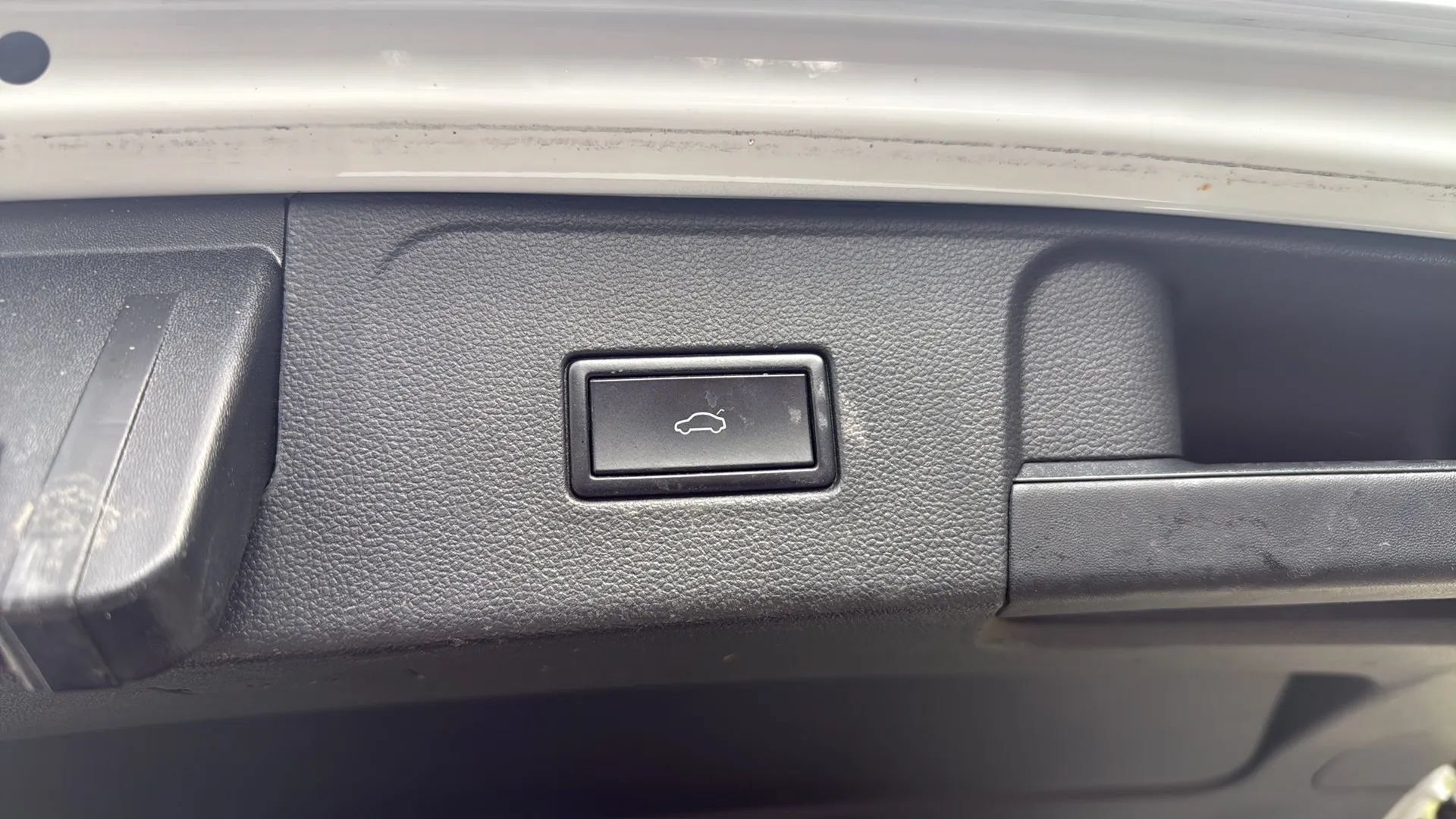 Used 2019 Volkswagen Atlas SEL FWD image 13