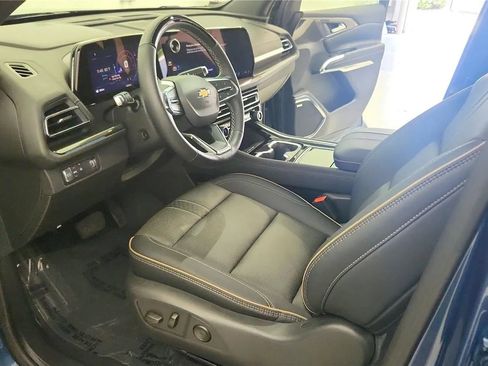 Used 2025 Chevrolet Traverse High Country FWD image 22
