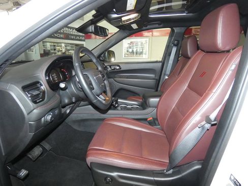 Used 2024 Dodge Durango GT image 10