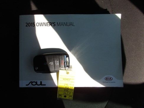 Used 2015 Kia Soul FWD image 30