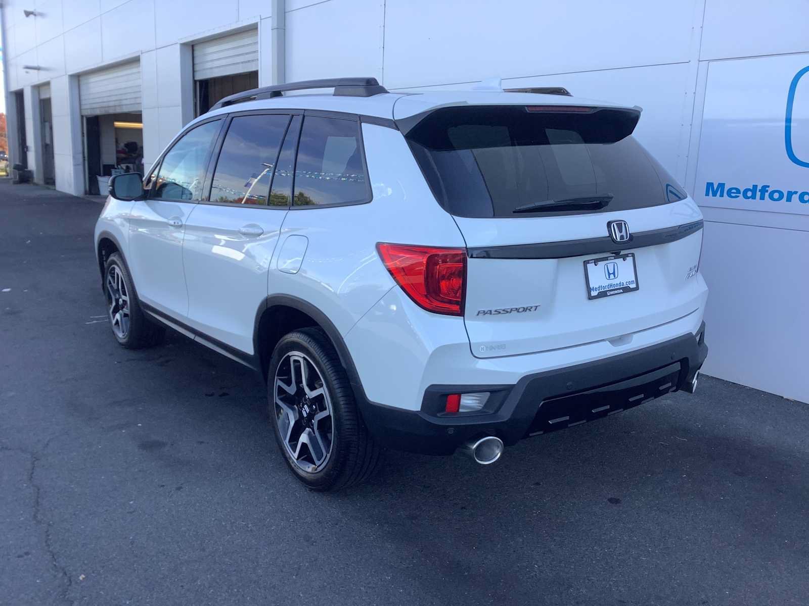 Used 2022 Honda Passport Elite image 3