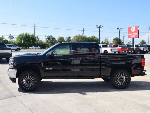 Used 2018 Chevrolet Silverado 1500 LT w/ Texas Edition image 6