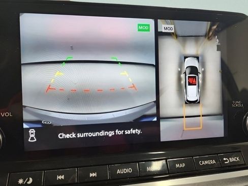 Used 2023 Nissan Rogue Platinum w/ Platinum Premium Package image 5