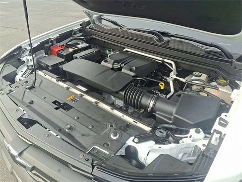 Certified 2024 Chevrolet Colorado Trail Boss w/ Safety Package image 27