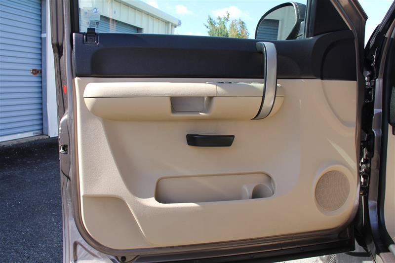 Used 2008 Chevrolet Silverado 1500 LT w/ Power Pack Plus AWD/4WD image 15