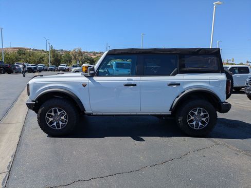 Certified 2022 Ford Bronco Badlands AWD/4WD image 9
