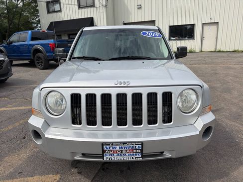 Used 2010 Jeep Patriot Sport w/ PWR Equipment Group FWD image 2