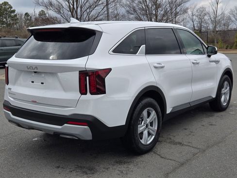 New 2026 Kia Sorento LX image 7