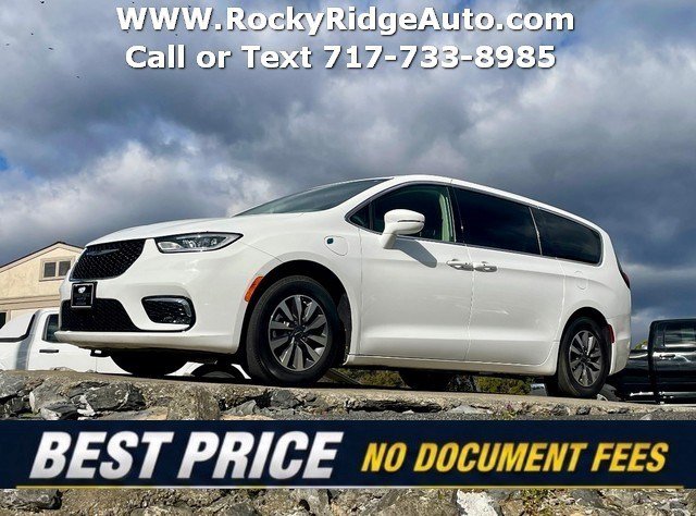 Used 2022 Chrysler Pacifica Touring-L FWD image 1
