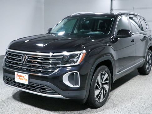 Used 2024 Volkswagen Atlas SEL AWD/4WD image 34