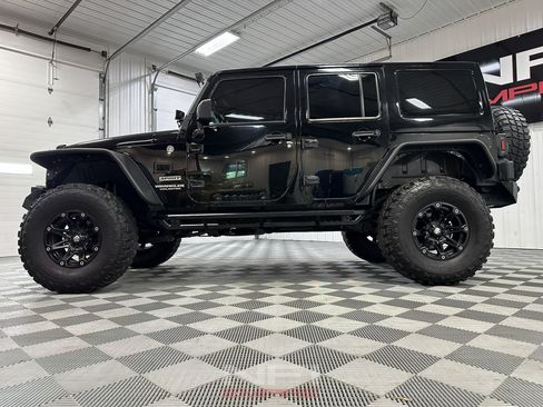 Used 2014 Jeep Wrangler Unlimited Sport w/ Quick Order Package 24S AWD/4WD image 11