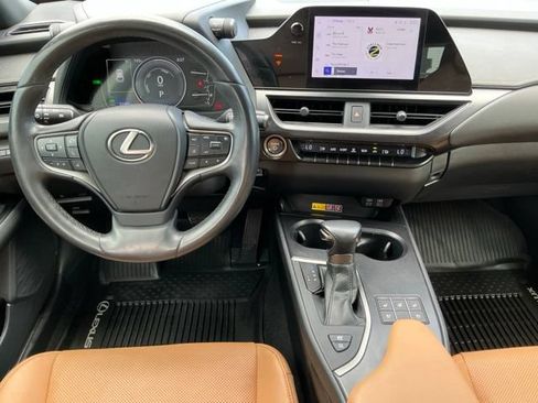 Used 2023 Lexus UX 250h FWD w/ Accessory Package (Z2) image 11