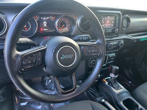 Used 2021 Jeep Wrangler Sport image 18