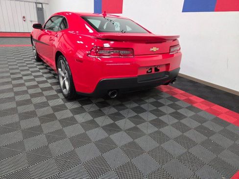 Used 2015 Chevrolet Camaro SS w/ Commemorative Special Edition RWD image 11