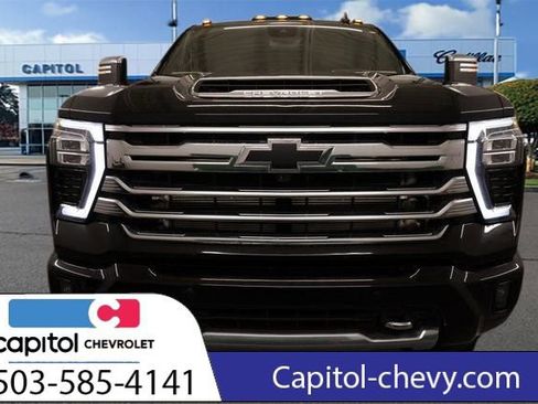 Used 2024 Chevrolet Silverado 3500 High Country w/ High Country Premium Package image 8