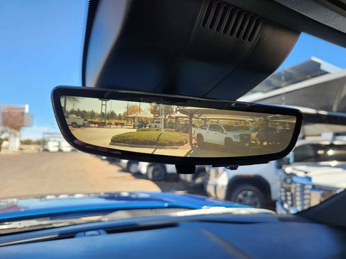 Used 2023 GMC Sierra 1500 AT4 w/ Technology Package image 31