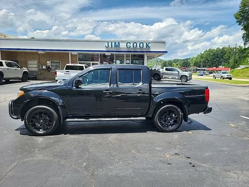 Used 2021 Nissan Frontier SV w/ Midnight Edition Floor Mats AWD/4WD image 11