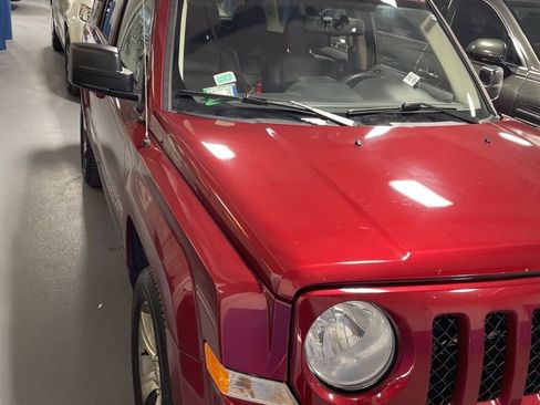 Used 2017 Jeep Patriot High Altitude image 35