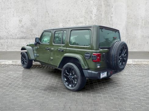 Used 2024 Jeep Wrangler Unlimited Sahara AWD/4WD image 8