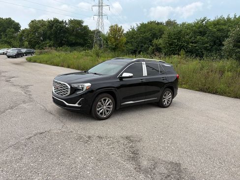 Used 2018 GMC Terrain Denali w/ Advanced Safety Package AWD/4WD image 18