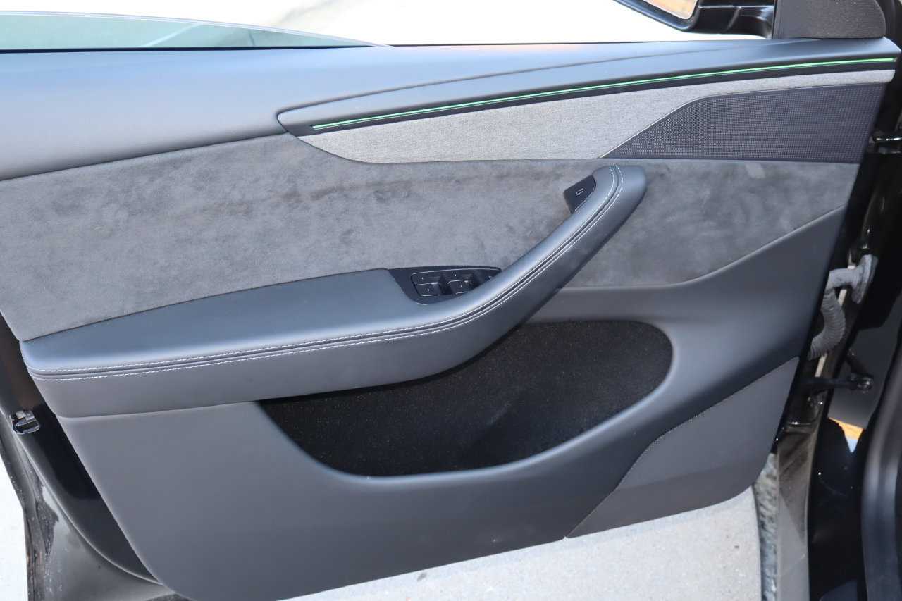 Used 2026 Tesla Model Y Long Range AWD/4WD image 18