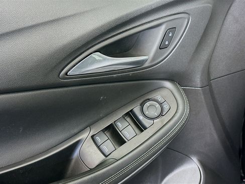 Used 2025 Buick Encore GX Preferred FWD image 15