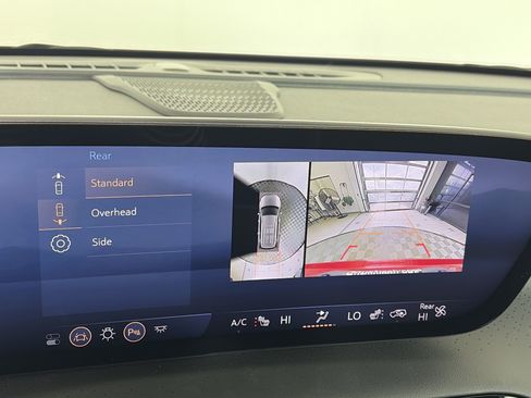 Certified 2025 Buick Enclave Avenir AWD/4WD image 23
