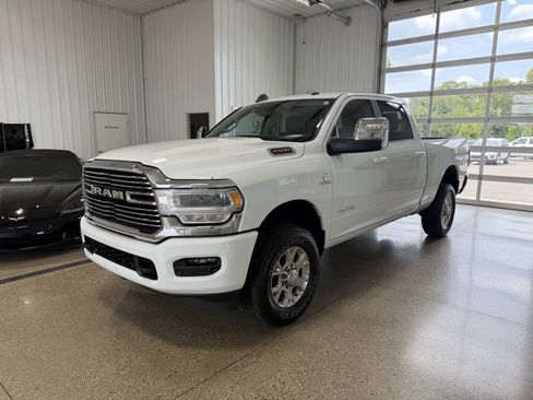Used 2024 RAM 2500 Laramie w/ Safety Group AWD/4WD image 2