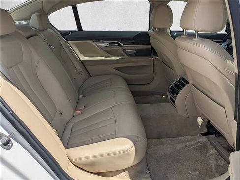 Used 2018 BMW 740i 740i image 17