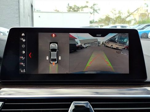 Used 2019 BMW M550i xDrive w/ Premium Package image 17