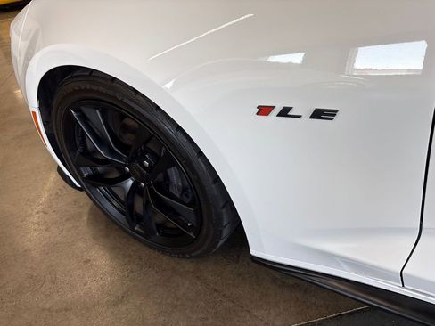 Used 2017 Chevrolet Camaro LT RWD image 22