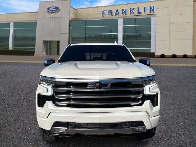 Used 2025 Chevrolet Silverado 1500 High Country AWD/4WD image 2