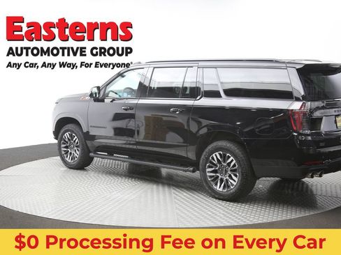 Used 2025 Chevrolet Suburban Z71 AWD/4WD image 66