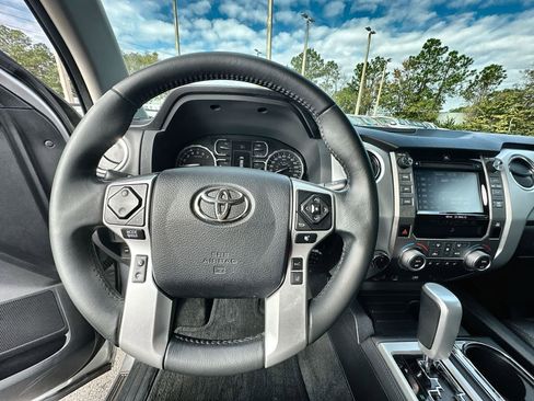 Used 2018 Toyota Tundra Platinum image 11