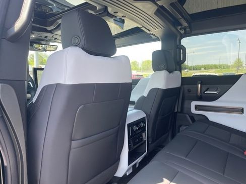 New 2025 GMC Hummer EV 2X image 22
