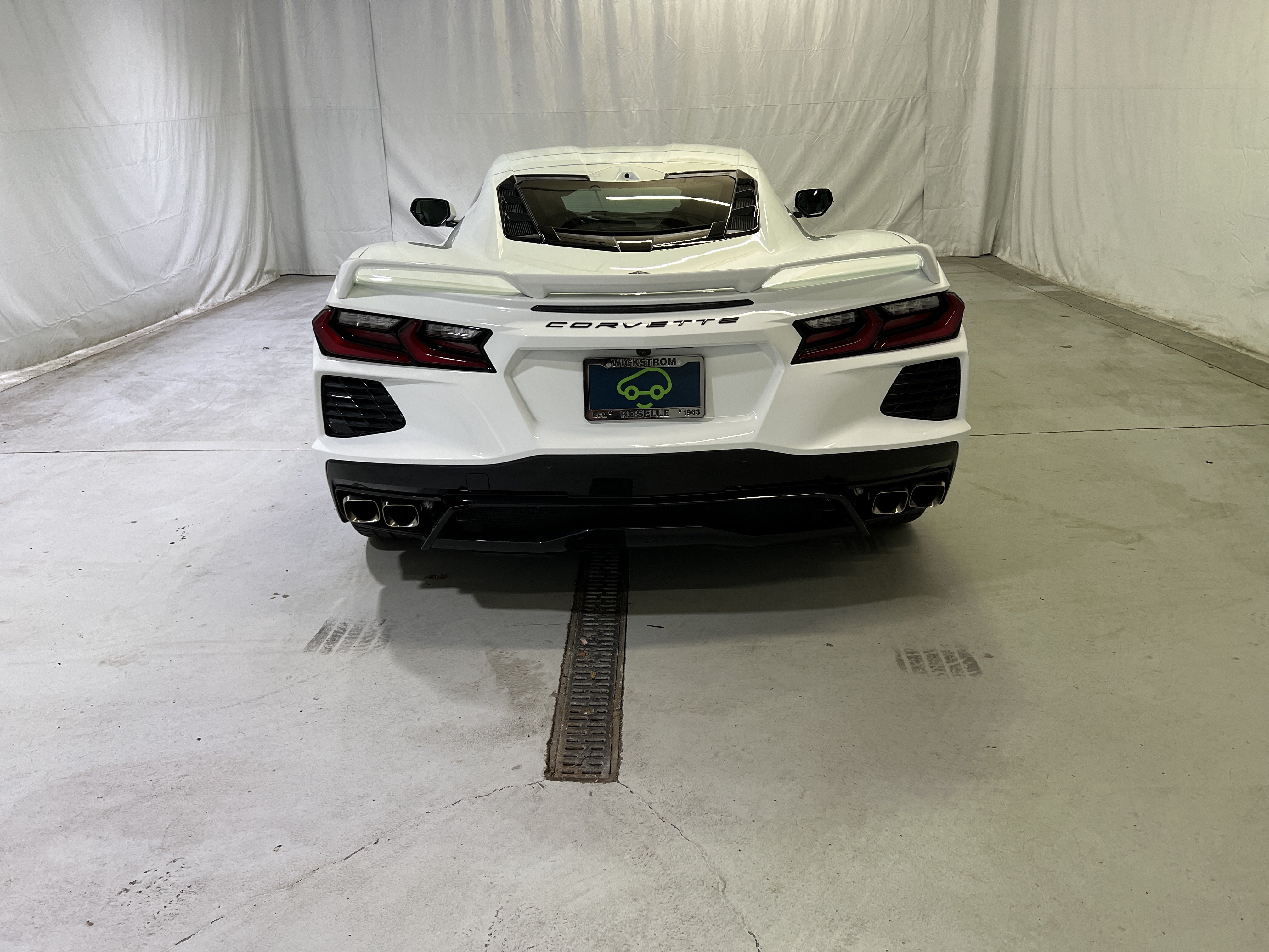 Used 2022 Chevrolet Corvette Stingray Premium Cpe w/ Z51 Performance Package RWD image 9