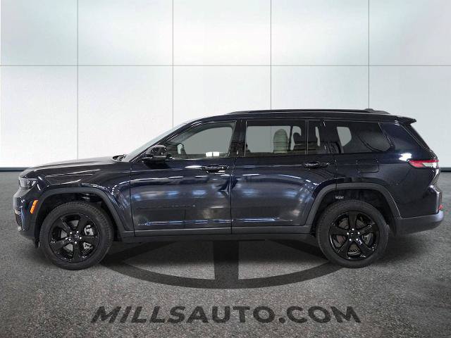 Used 2024 Jeep Grand Cherokee L Limited w/ Black Appearance Package AWD/4WD image 3