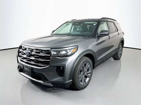 New 2026 Ford Explorer Active w/ Active Comfort Package image 3