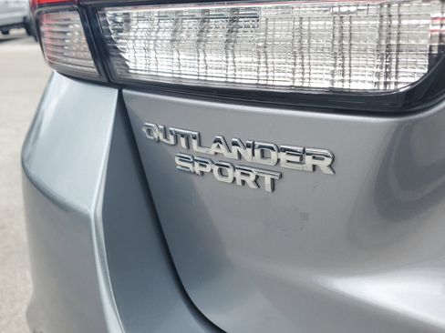 Used 2021 Mitsubishi Outlander Sport SE FWD image 10