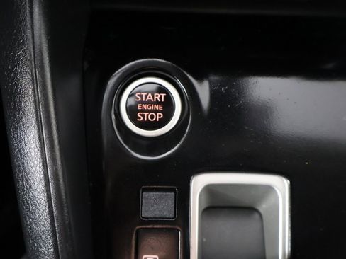 Used 2023 Nissan Versa SV image 31