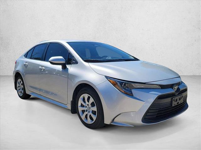 Used 2025 Toyota Corolla LE FWD image 3