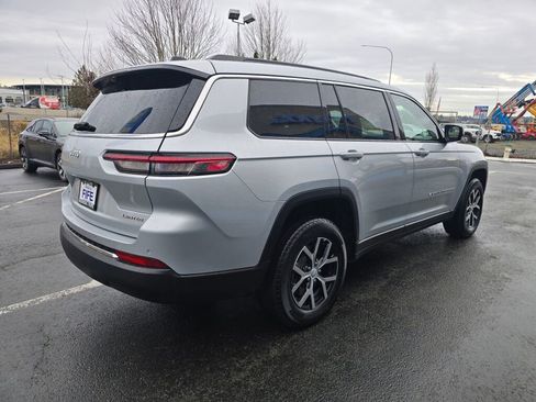 Used 2024 Jeep Grand Cherokee L Limited w/ Luxury Tech Group II image 6