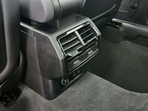 Used 2022 Audi Q3 2.0T Premium AWD/4WD image 26