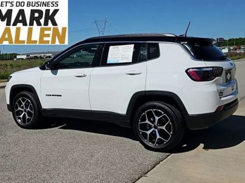 Used 2025 Jeep Compass Limited AWD/4WD image 6