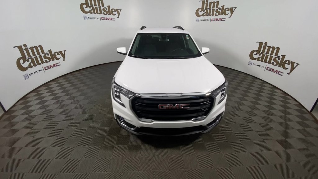 Certified 2024 GMC Terrain SLE w/ Driver Convenience Package AWD/4WD image 3